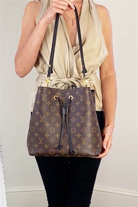 louis vuitton neonoe review|louis vuitton neonoe crossbody.